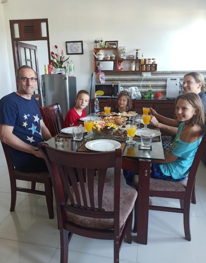 Saru Holiday Apartment - Up To 6 Guests Kandy Dış mekan fotoğraf