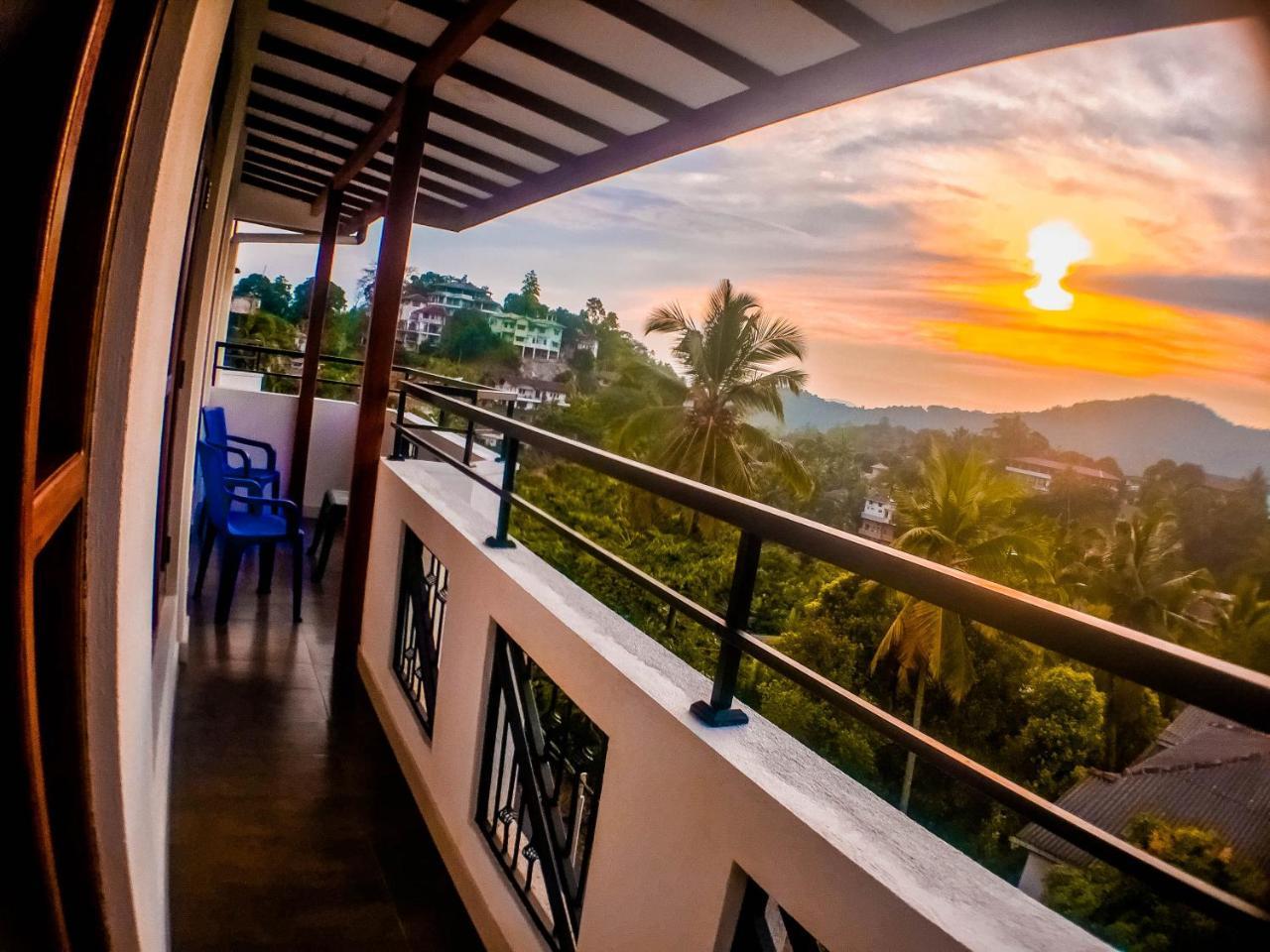 Saru Holiday Apartment - Up To 6 Guests Kandy Dış mekan fotoğraf